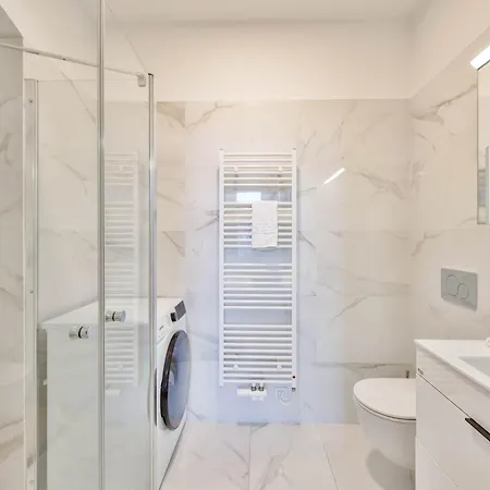 Apartamento Elegant With Terrace & Bike Path Praga