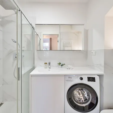 Elegant With Terrace & Bike Path Apartamento