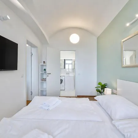 Apartment Elegant Close To Center & Bike Path *