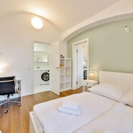 Elegant Close To Center & Bike Path * Praga