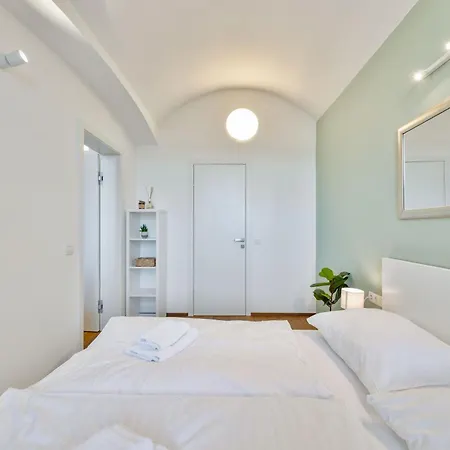 Elegant Close To Center & Bike Path Apartament *