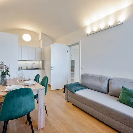 Apartament Elegant Close To Center & Bike Path Praga